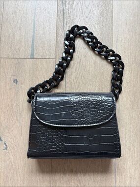 Black Croc-Embossed Shoulder Bag with Chunky Chain